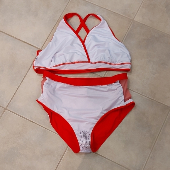 Vibrant Red Women's Bikini Set - Picture 4 of 4